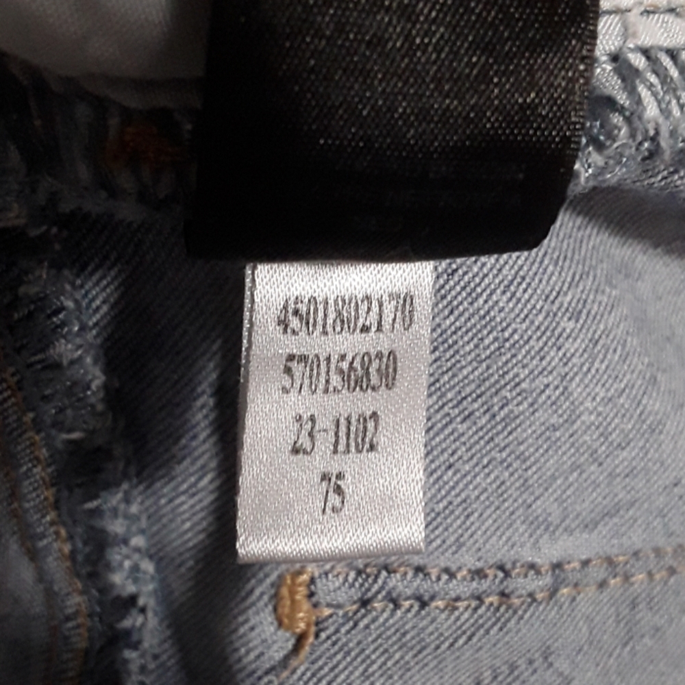 Intentionally frayed skinny jeans size 4R - Picture 6 of 8